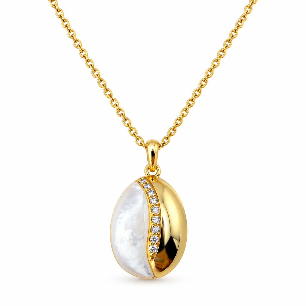 Collana Unoaerre in argento dorato con pendente ovale in madreperla bianca e dettagli luminosi